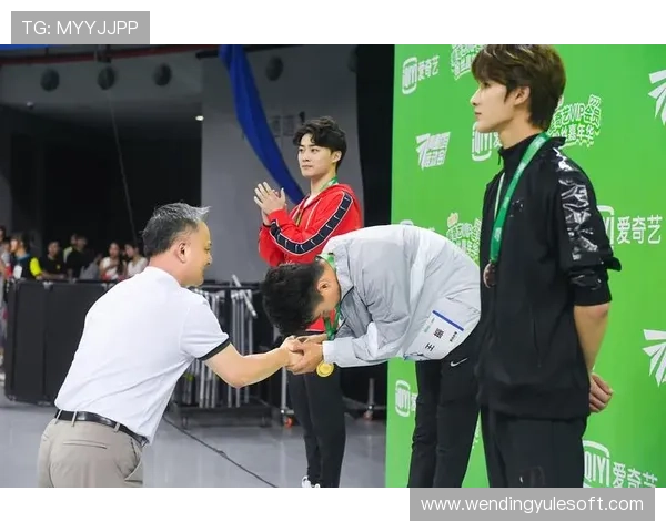 问鼎娱乐:深度挖掘娱乐产业的潜力与机遇,助力明星与粉丝之间的互动交流,构建和谐娱乐生态圈 问鼎娱乐:深度挖掘娱乐产业的潜力与机遇,助力明星与粉丝之间的互动交流,构建和谐娱乐生态圈